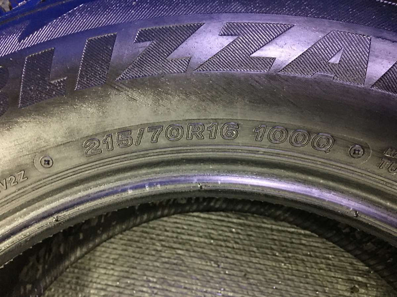 ブリヂストン ブリザック DM-V2 215/70R16