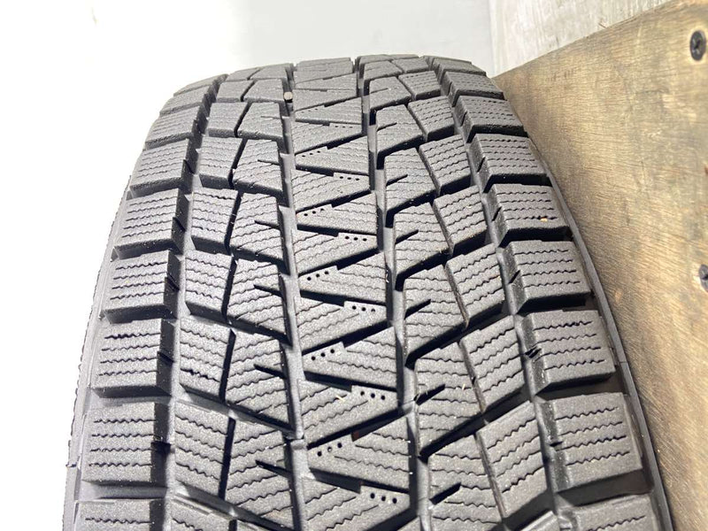 ブリヂストン ブリザック DM-V1 215/65R16