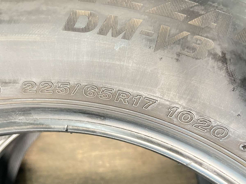ブリヂストン ブリザック DM-V3 225/65R17  2本