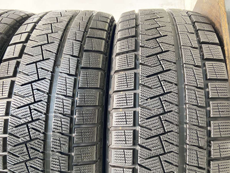 ピレリ アイスアシンメトリコ PLUS 215/45R17  4本