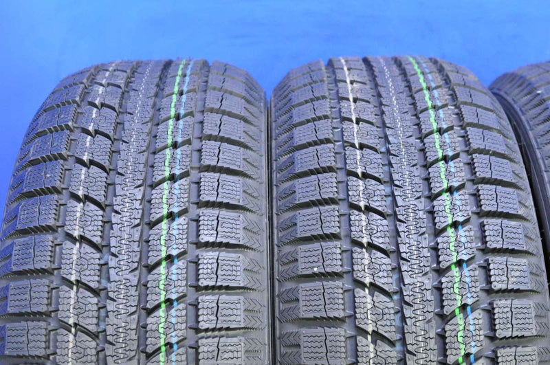 トーヨータイヤ オブザーブ GSi-5 215/50R18